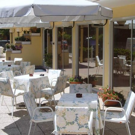Hotel Montecarlo Nord Rimini Exteriör bild
